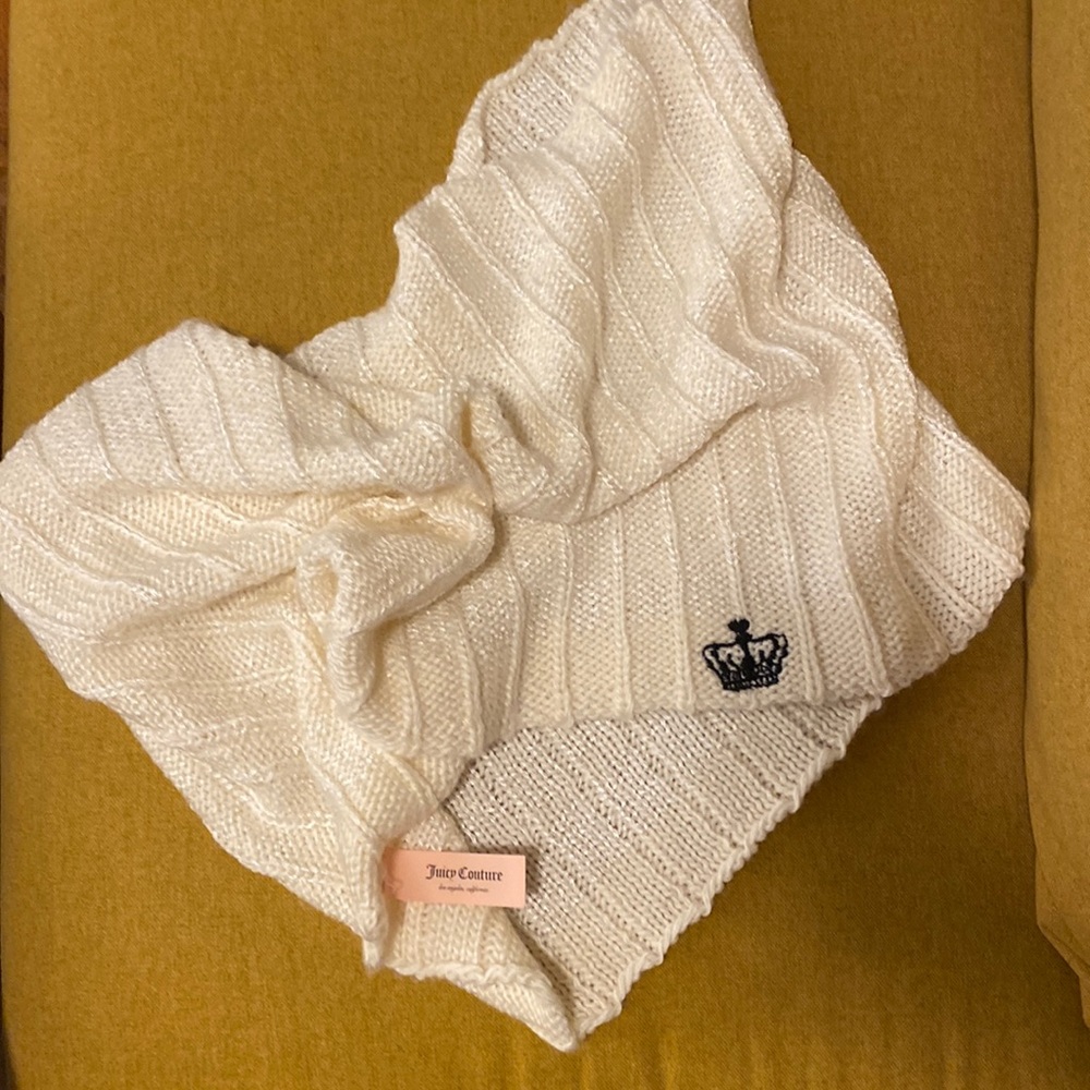 Juicy Couture infinity scarf like new